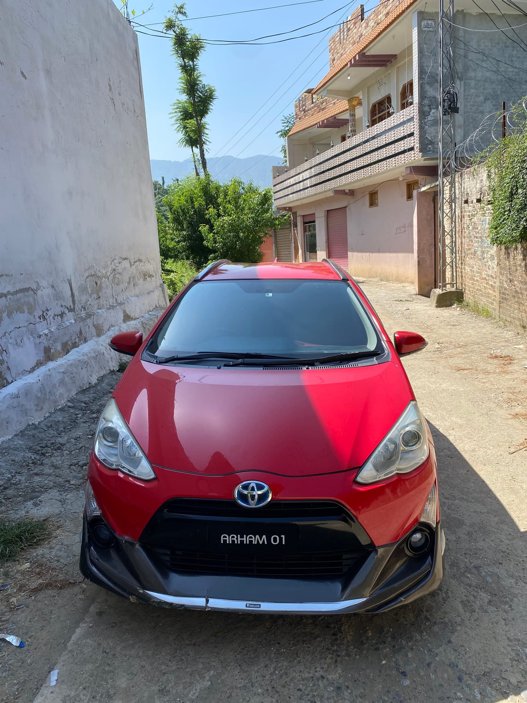 Photo view of 2015 Toyota Aqua